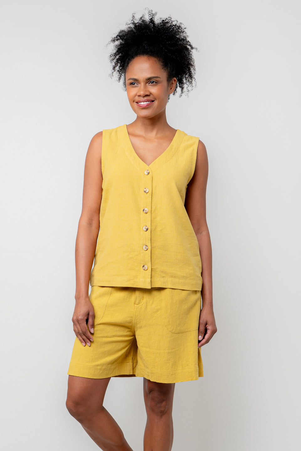 Lily & Me Naomi Linen Shorts in Ochre