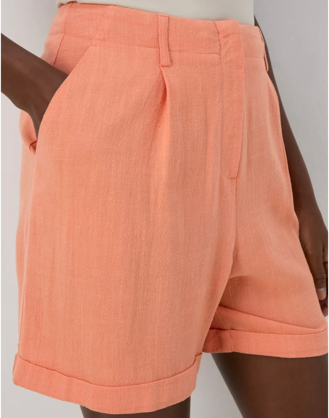 Effie Linen Blend Shorts in Coral