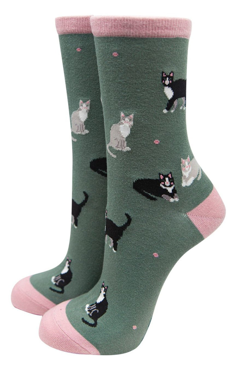 Olive Cats Bamboo Socks