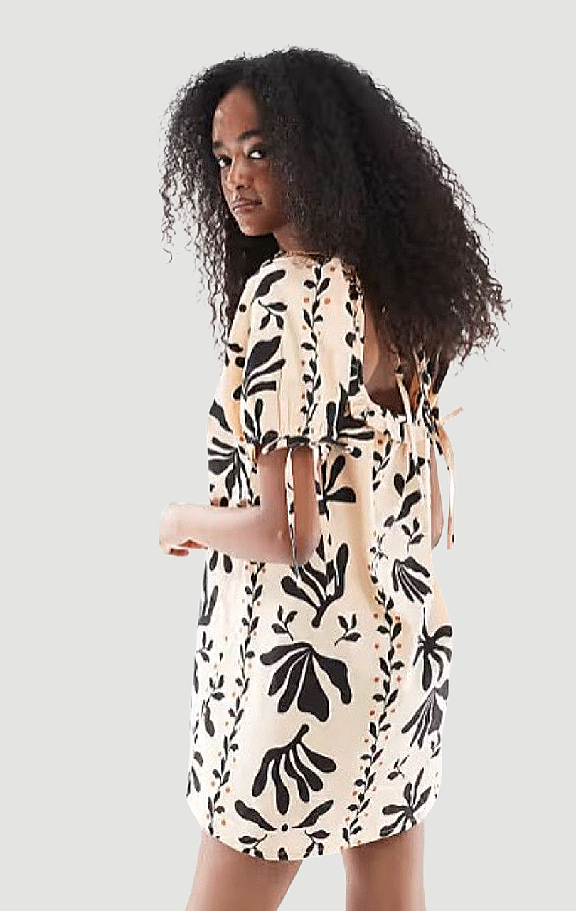 Wednesday's Girl Abstract Print Smock Dress