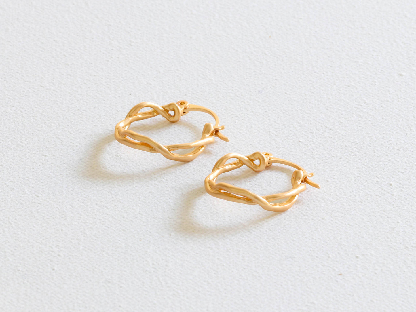 Valeria Organic Little Hoop Earrings