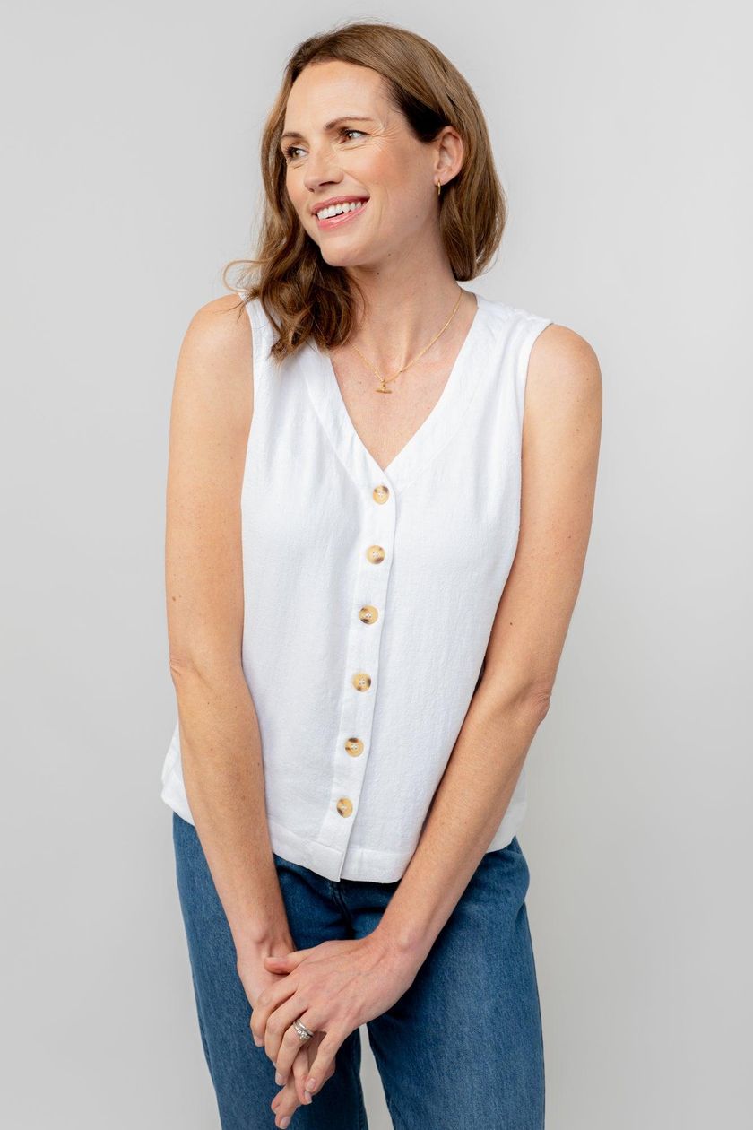 Lily & Me Allium Vest in White