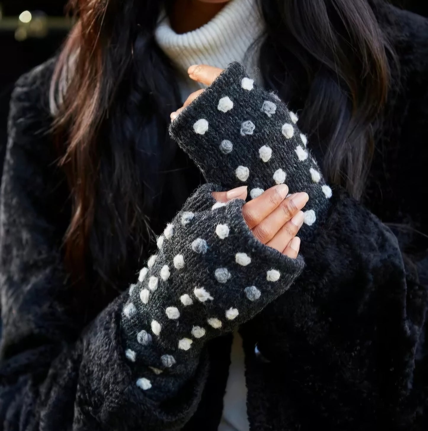 Kew Handwarmers in Charcoal