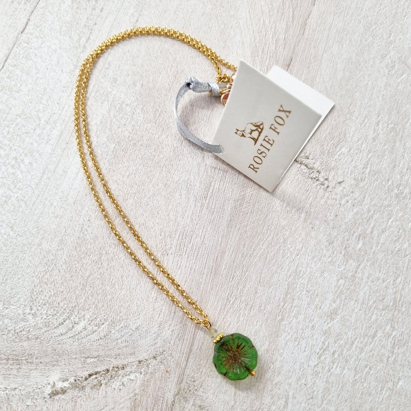 Prehnite Quartz Gemstone Pansy Chain Necklace