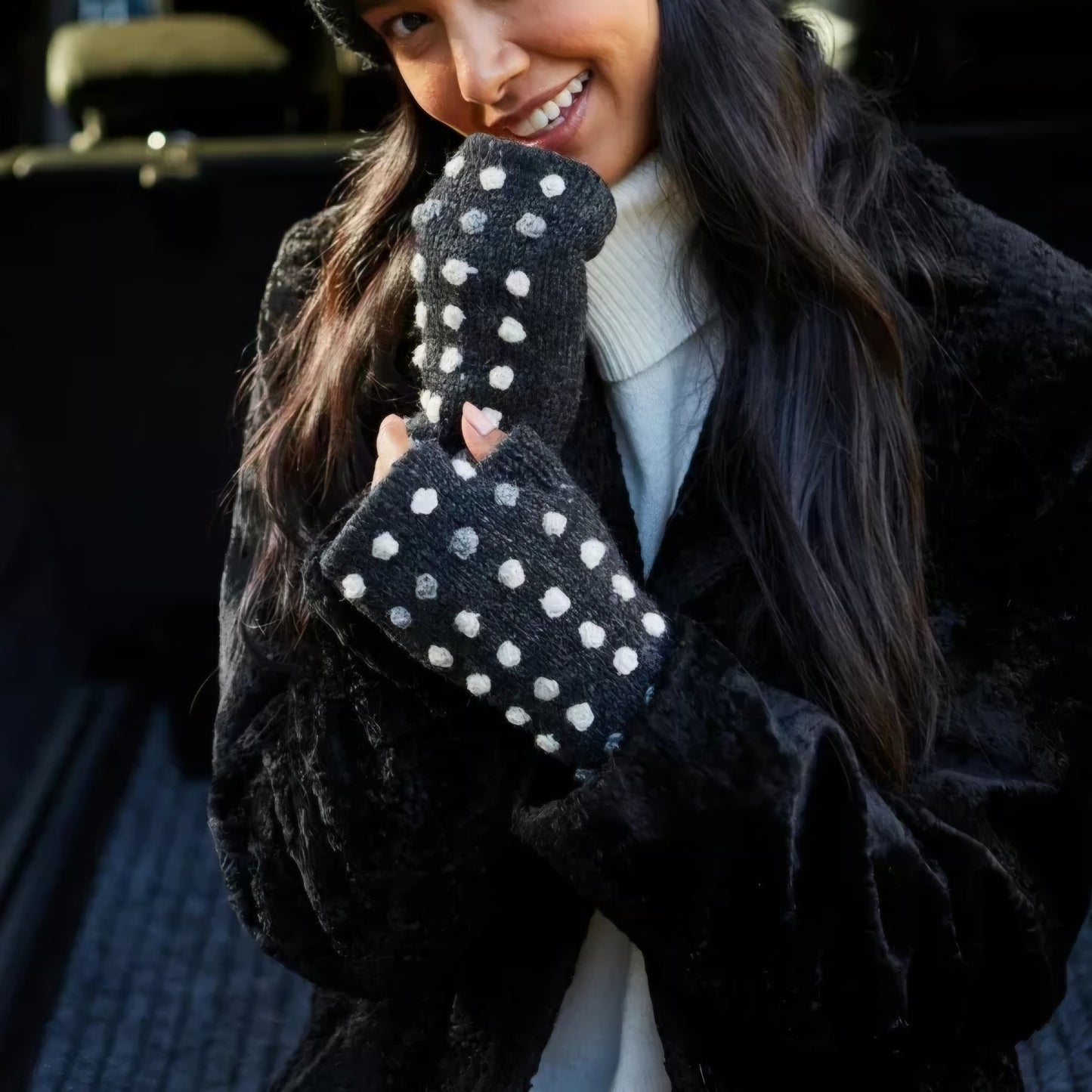 Kew Handwarmers in Charcoal