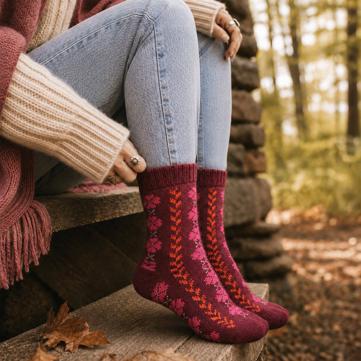 Thick Floral Wool Blend Socks in Maroon (3-7)