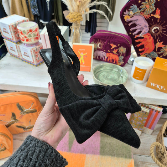 Black Bow Toe Kitten Heels