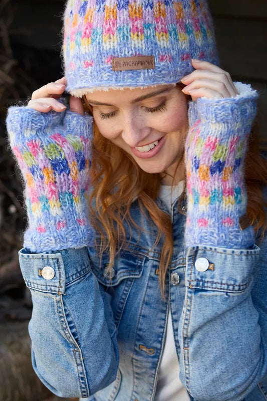 Arundel Handwarmers in Sky