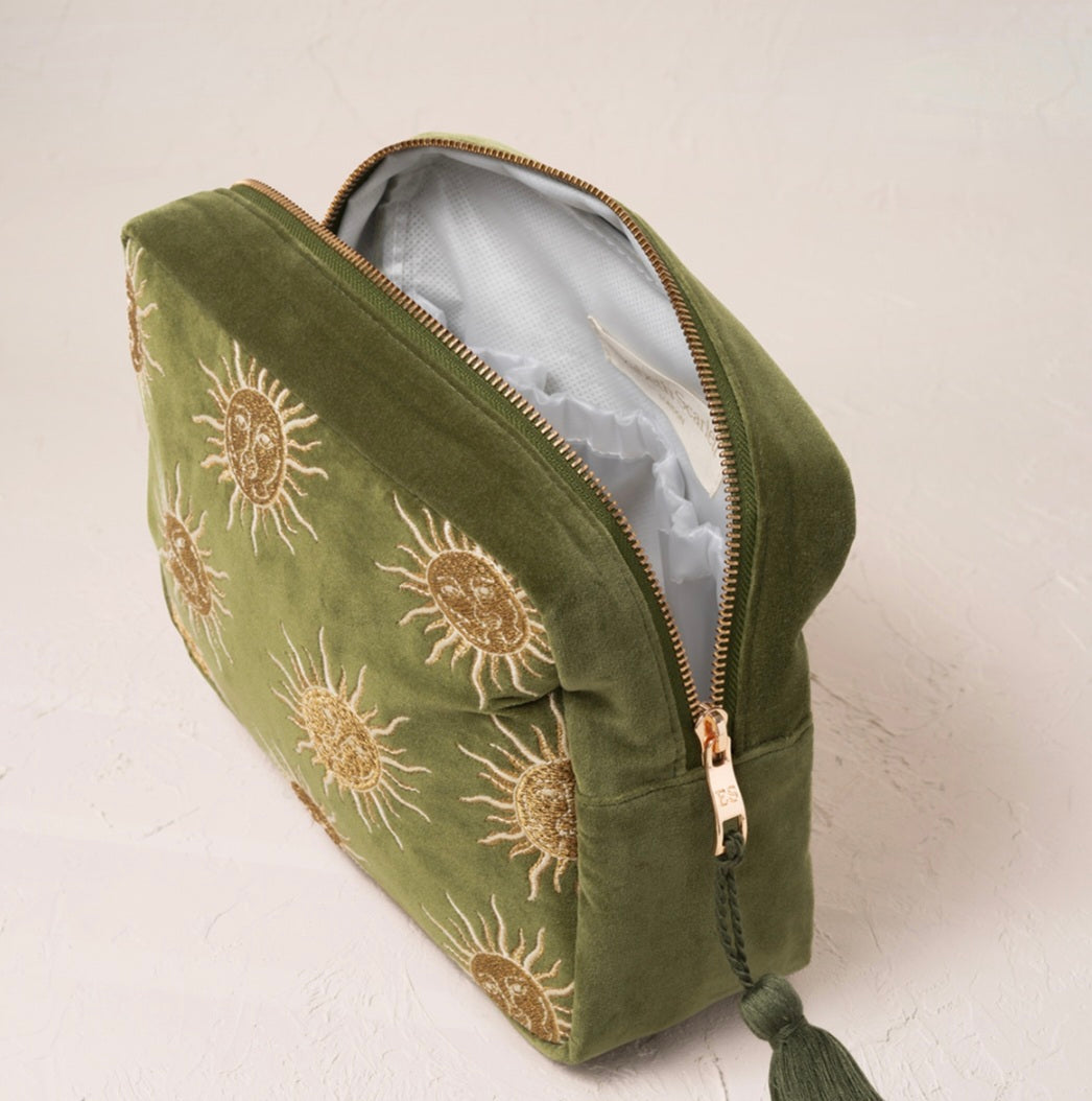 Sun Goddess Wash Bag in Fern Green