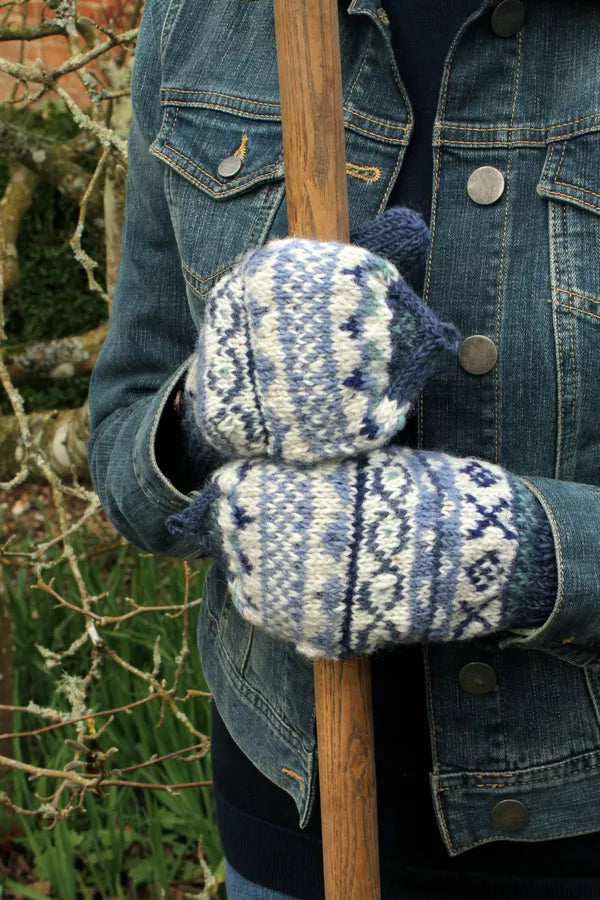 Classic Fairisle Glove Mitts in Blue