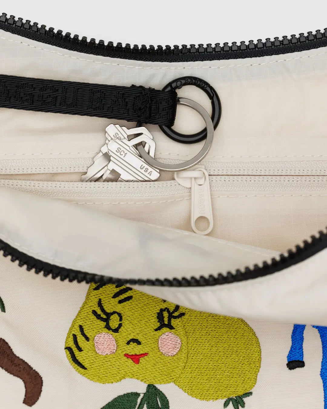 BAGGU Medium Nylon Crescent Bag - Embroidered Painted Prairie