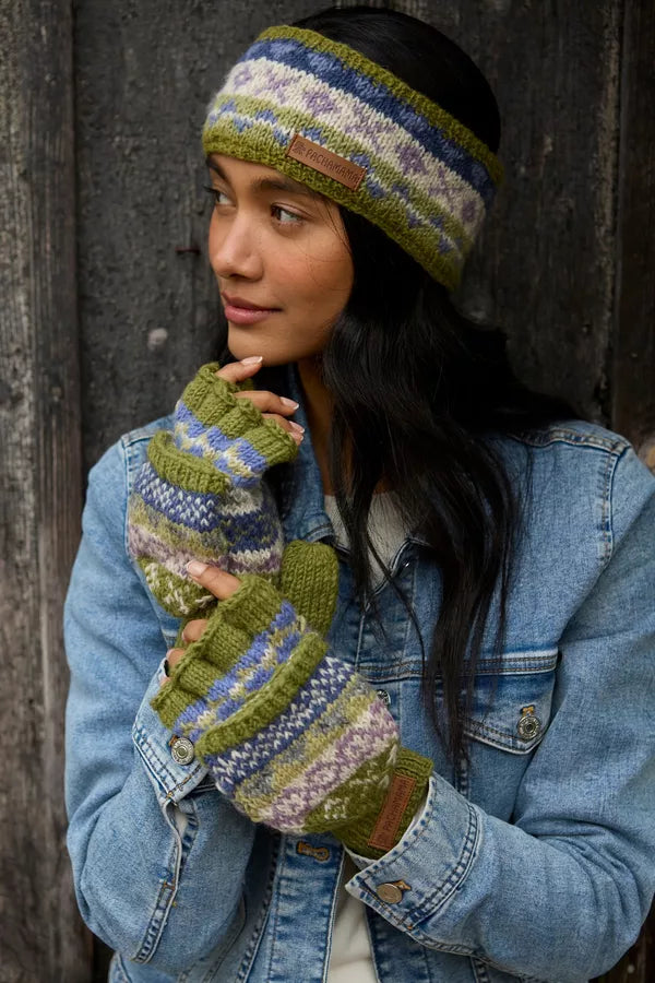 Classic Fairisle Glove Mitts in Olive