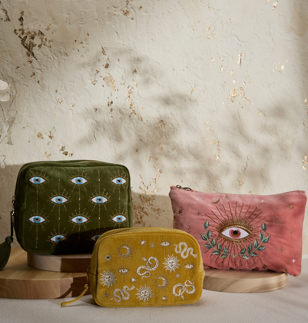 Mystical Eye Wash Bag in Garden Green