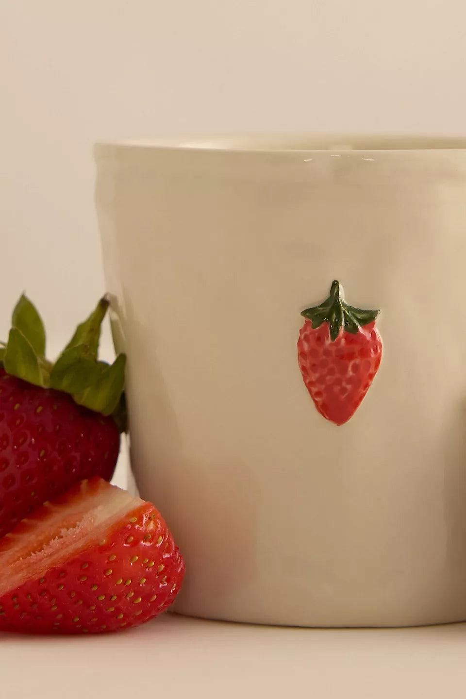 Paddywax Bistro Strawberry Ceramic Soy Candle
