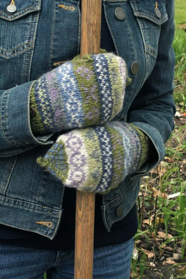 Classic Fairisle Glove Mitts in Olive