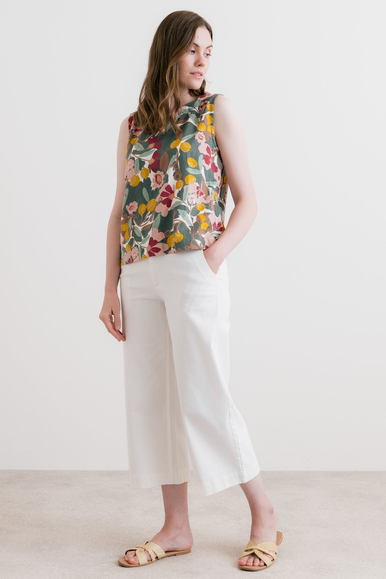 Lily & Me Isla Crop Trousers in White
