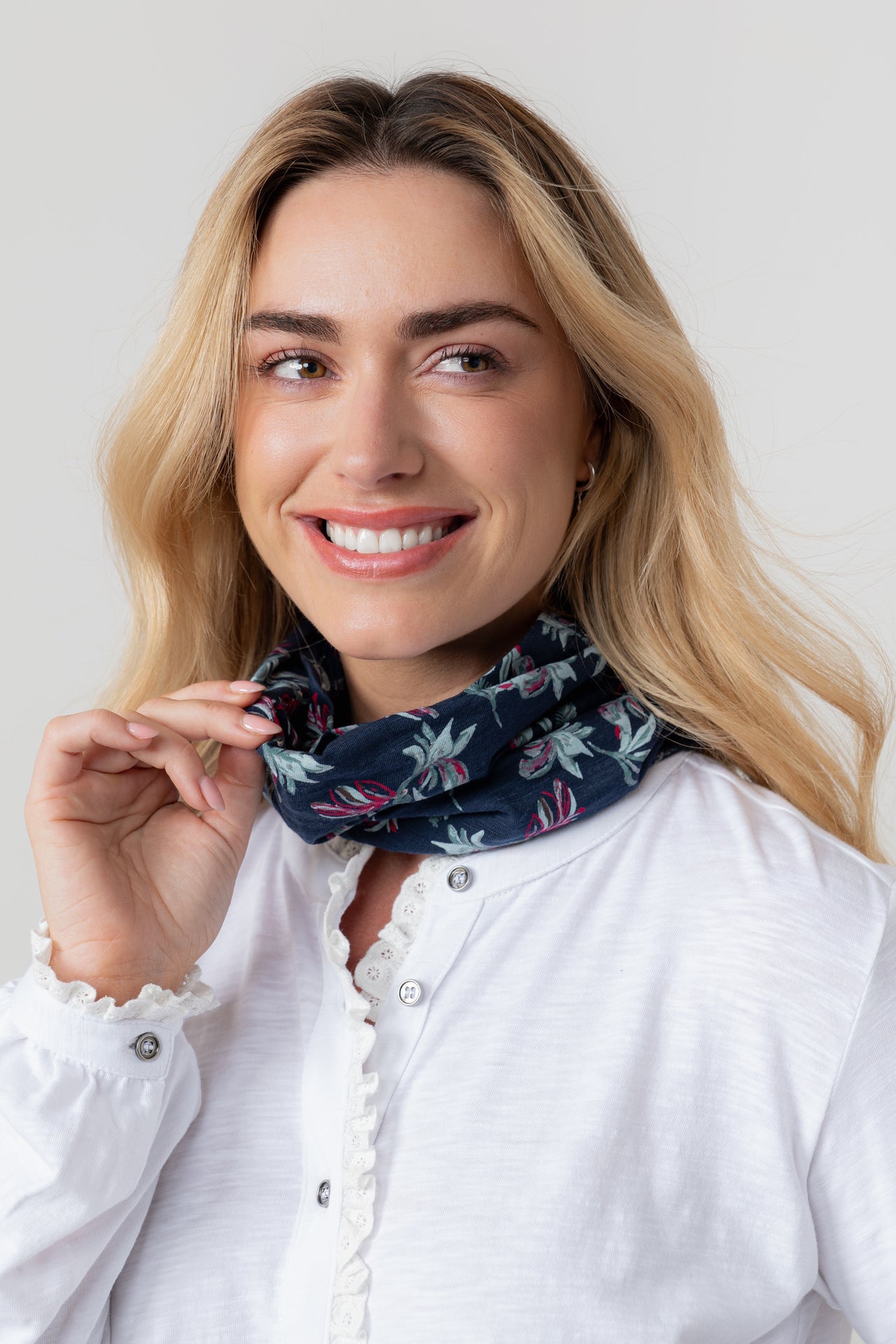 Lily & Me Foliage Multiband in Navy