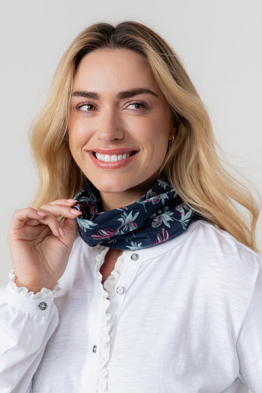 Lily & Me Foliage Multiband in Navy