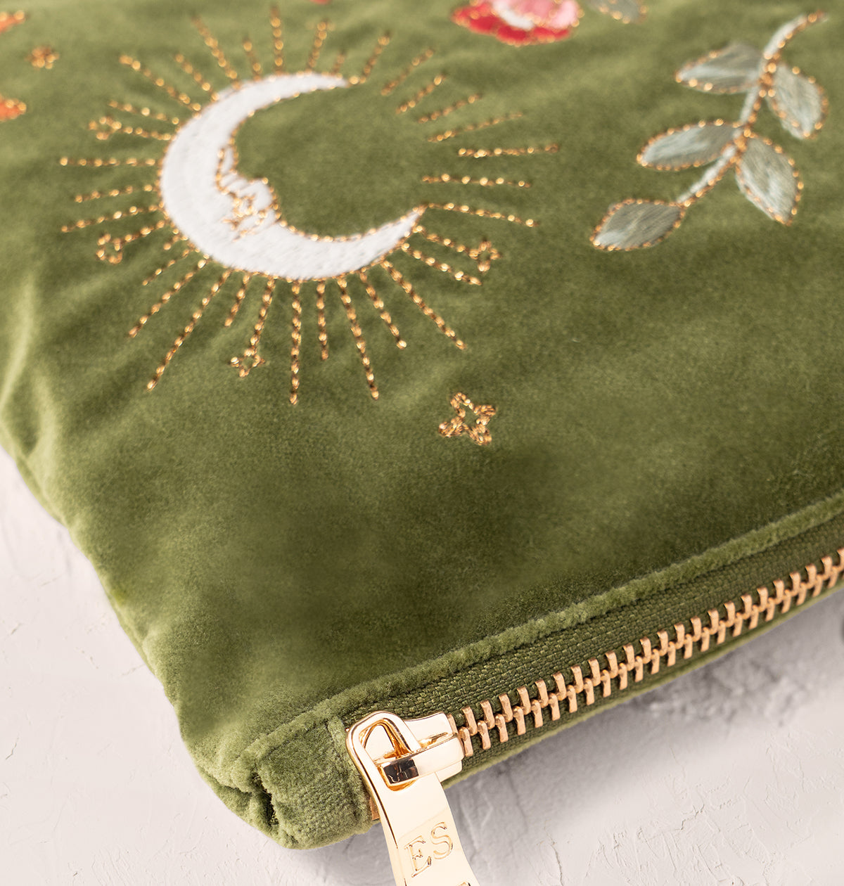Midnight Mysticism Everyday Pouch in Fern Green