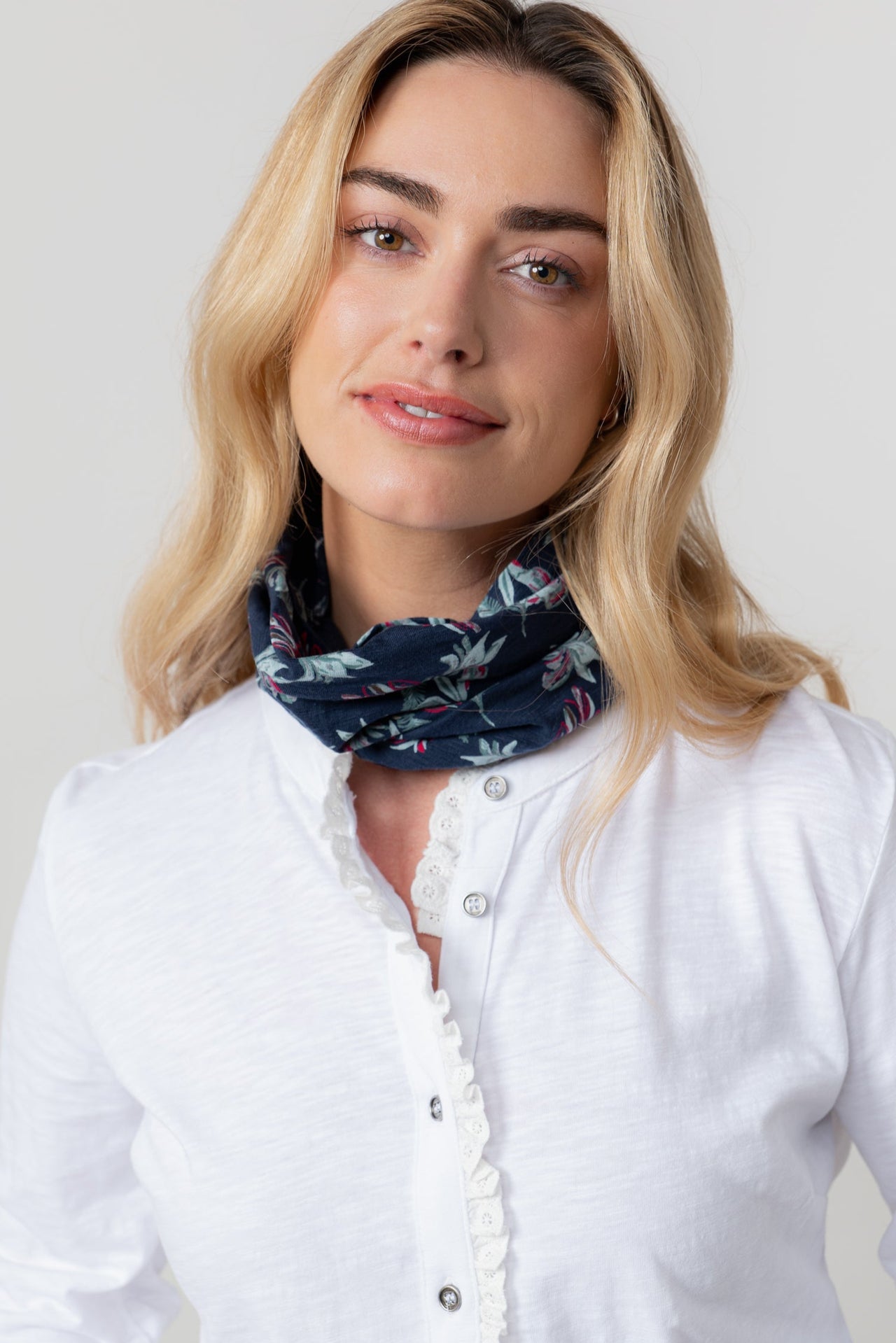 Lily & Me Foliage Multiband in Navy